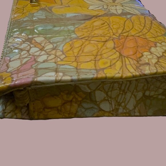 Brahmin NWT Daisy Daffodil Melbourne Genuine Leather Large Clutch Gold Hardware - Picture 9 of 12